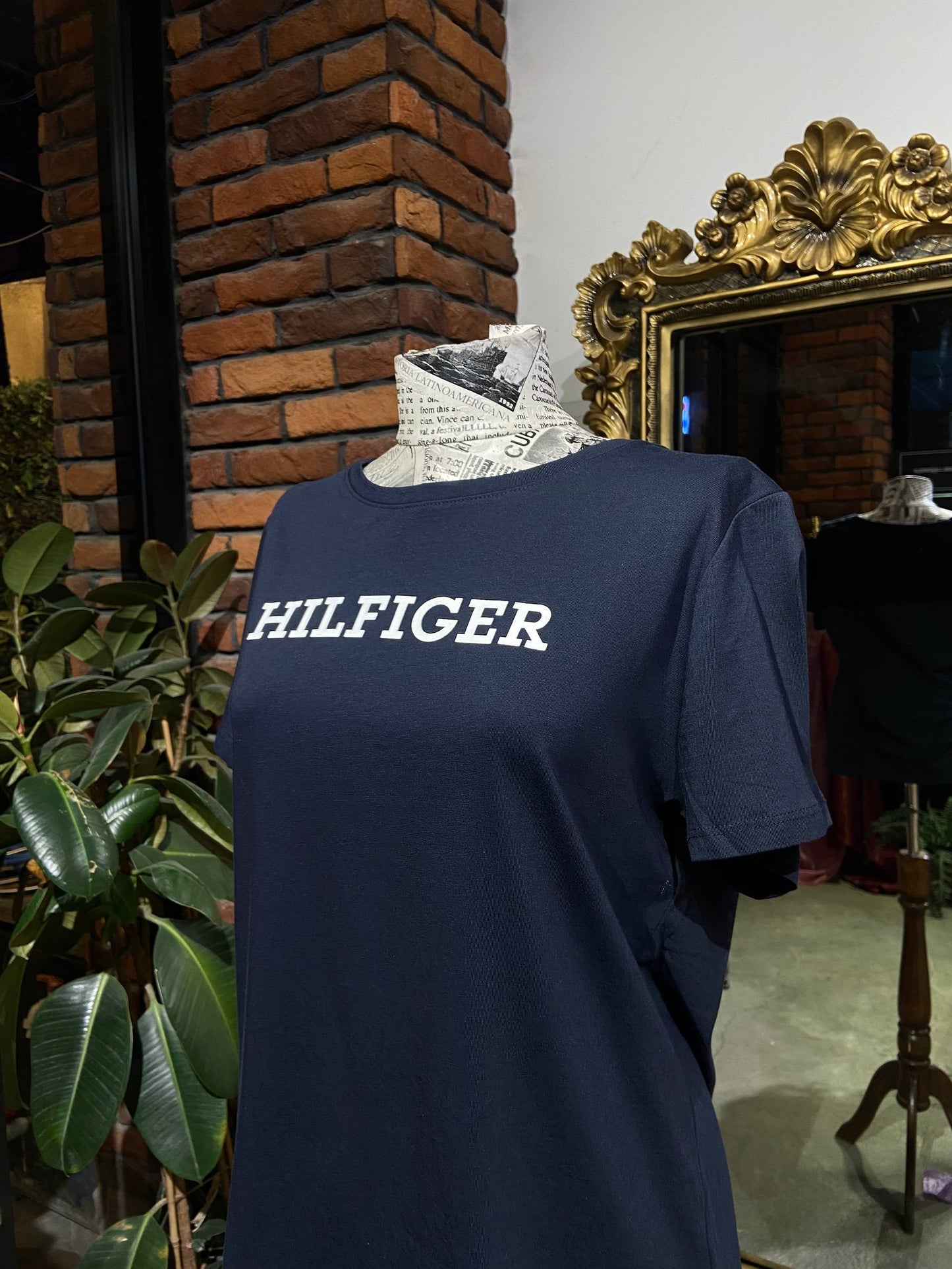 Tommy Hilfiger shirt size medium
