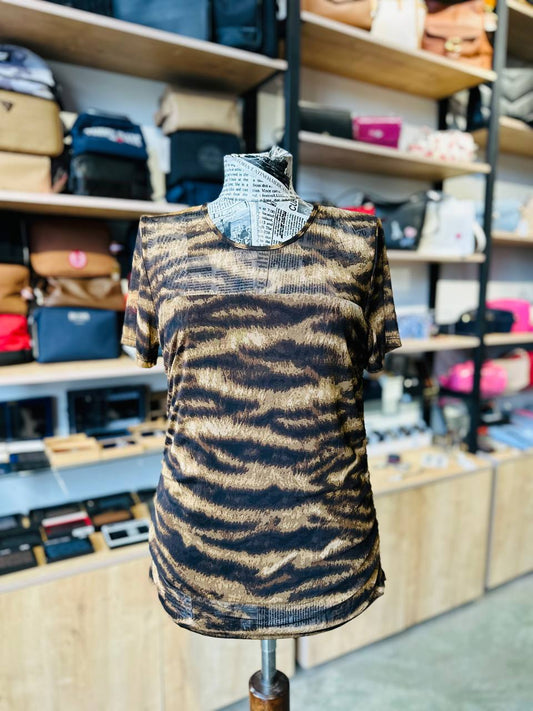 Dkny  top size medium