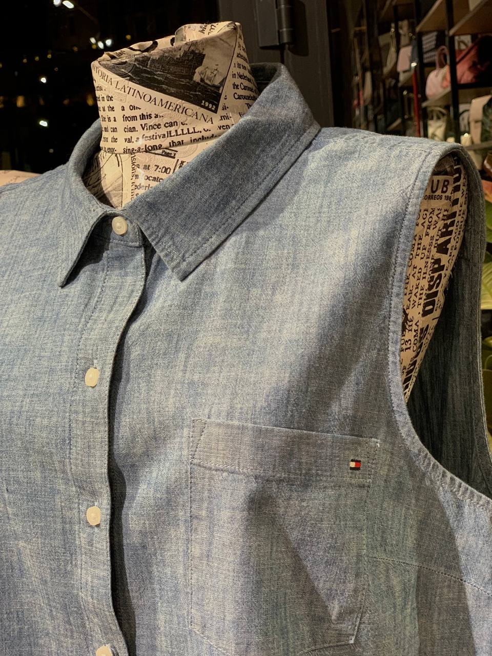 Tommy Hilfiger top size large