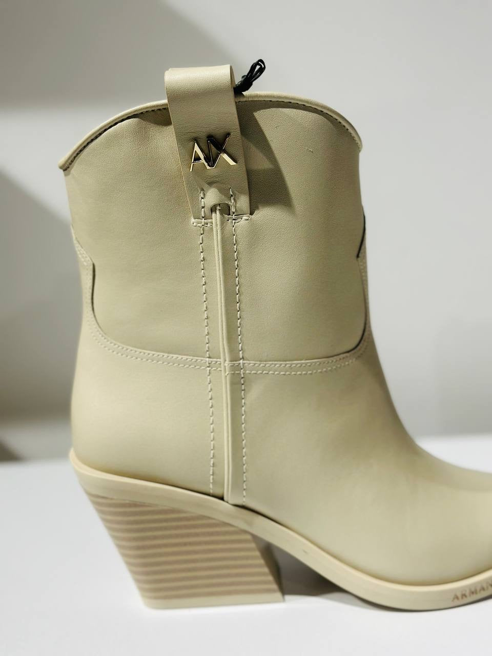 Armani exchange boots size 39