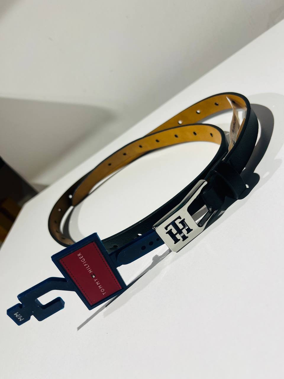 Tommy Hilfiger belt size medium