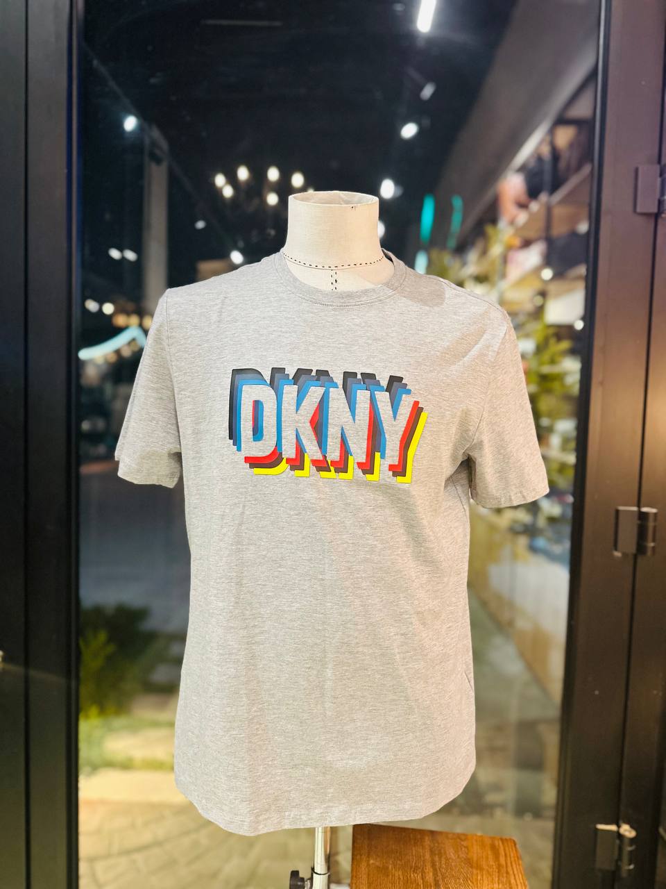 Dkny shirt size medium