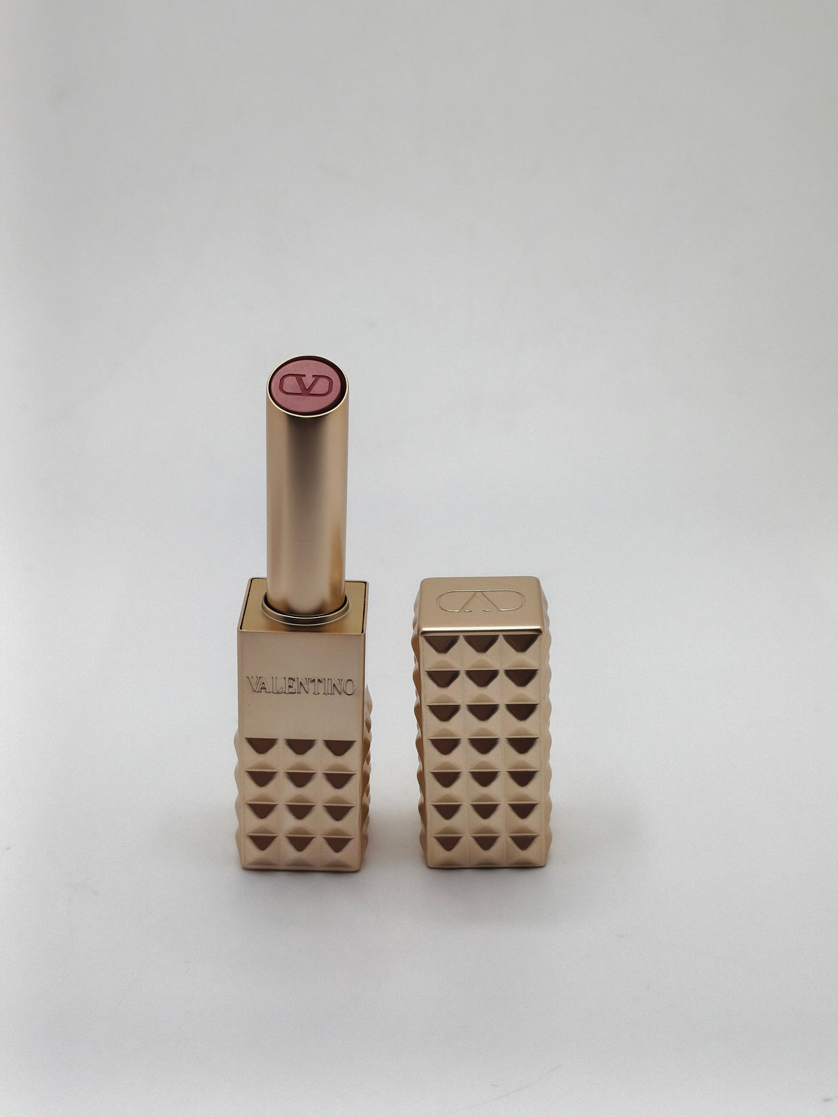 Valanteno lipstick (matte) 123R
