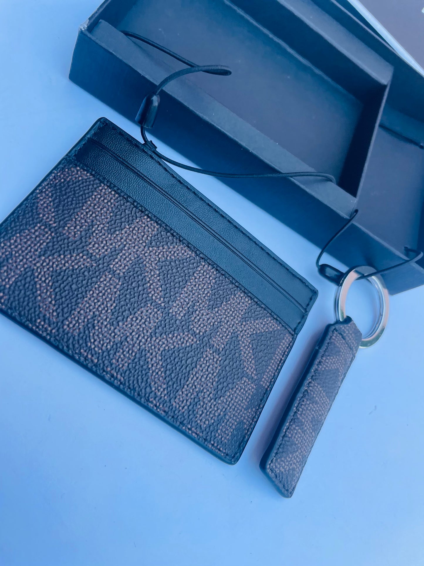 Michael kors card holder & keychain set