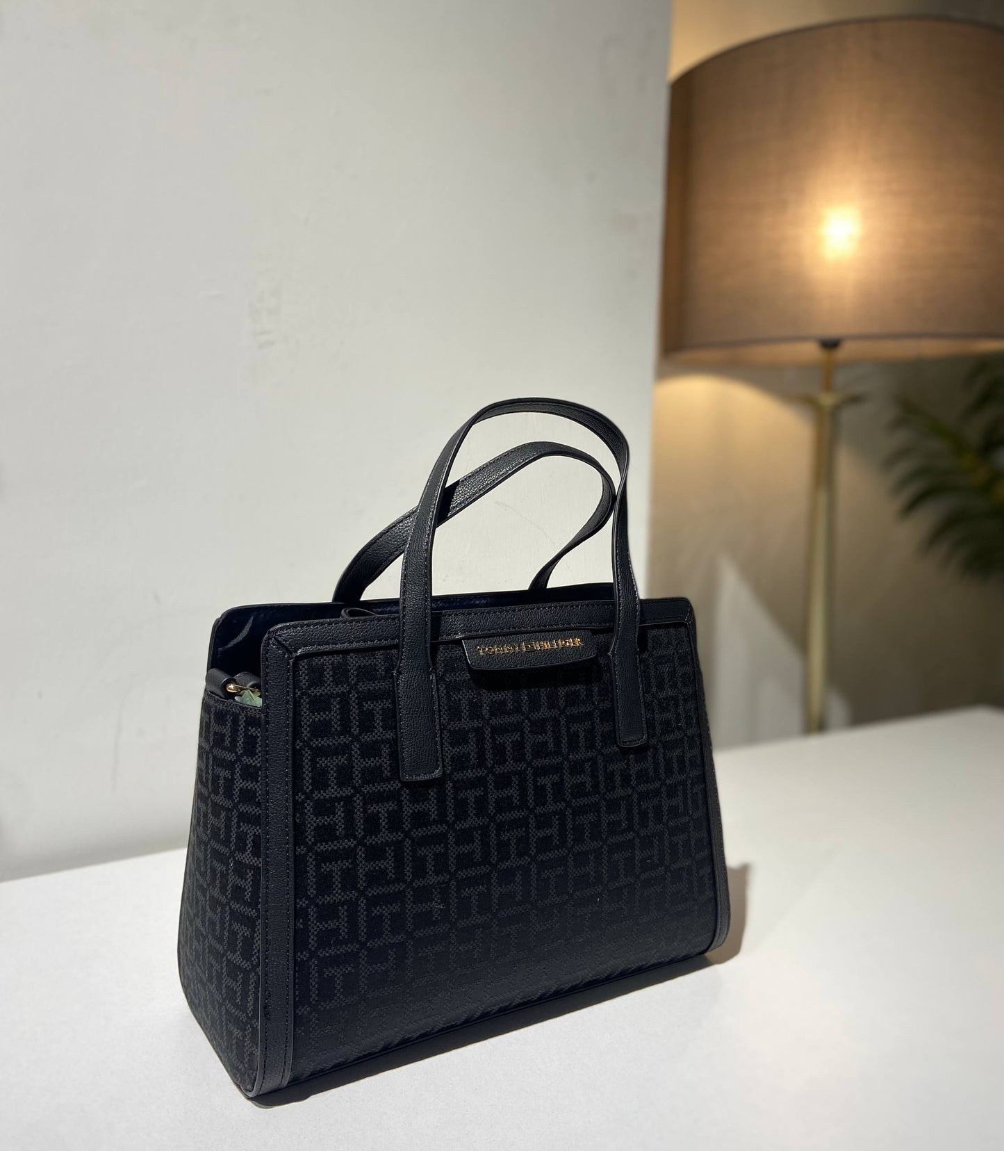 Tommy Hilfiger bag