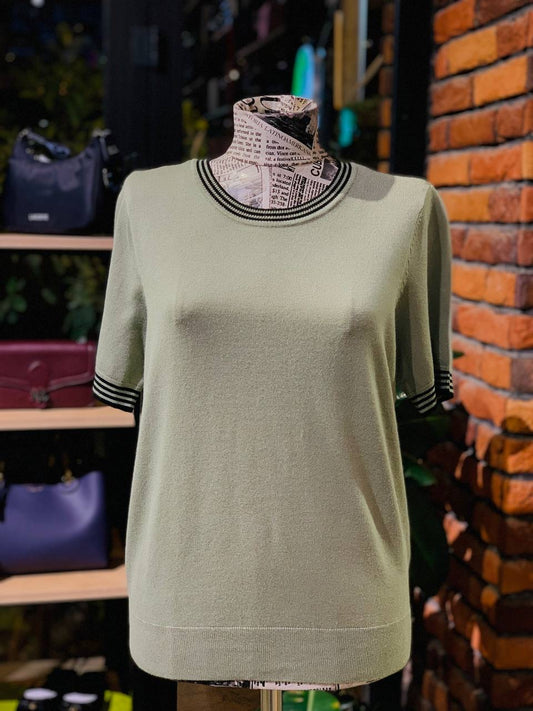 Dkny top size medium