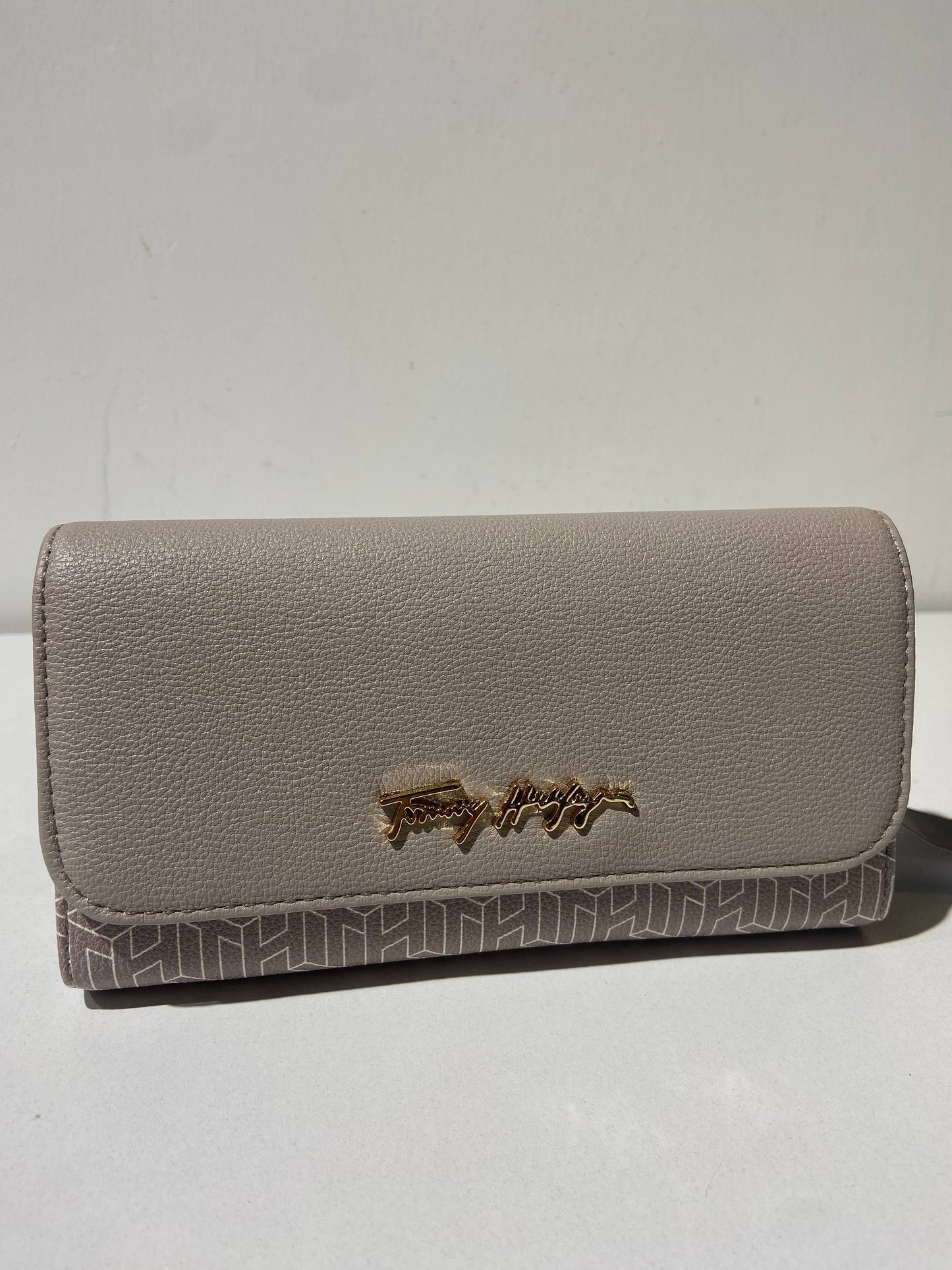 Tommy Hilfiger wallet