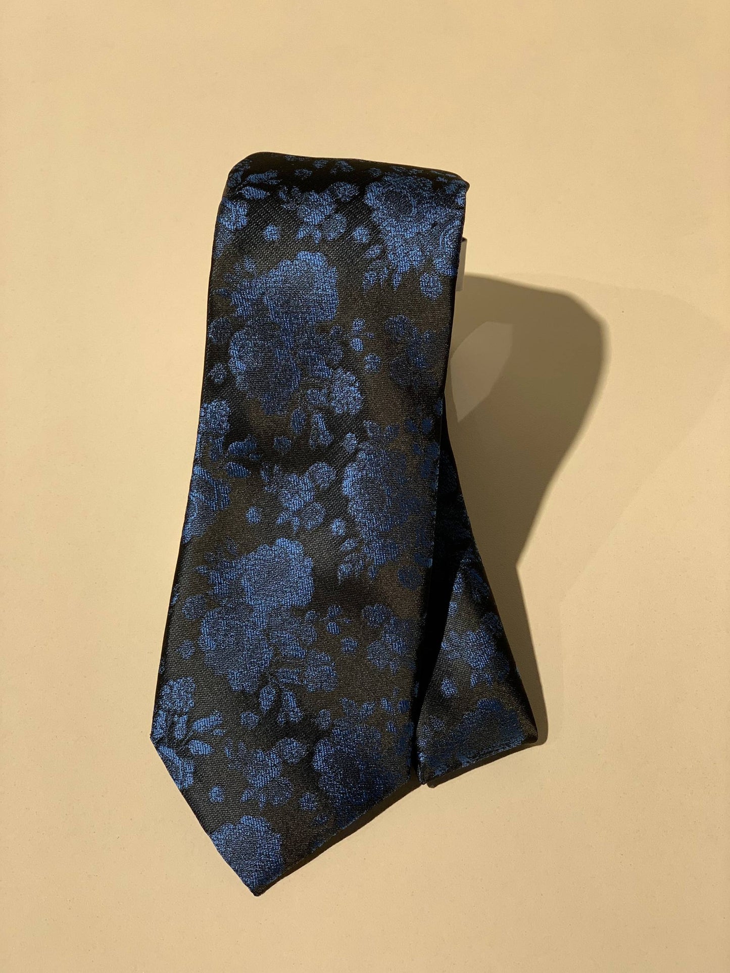Dkny tie