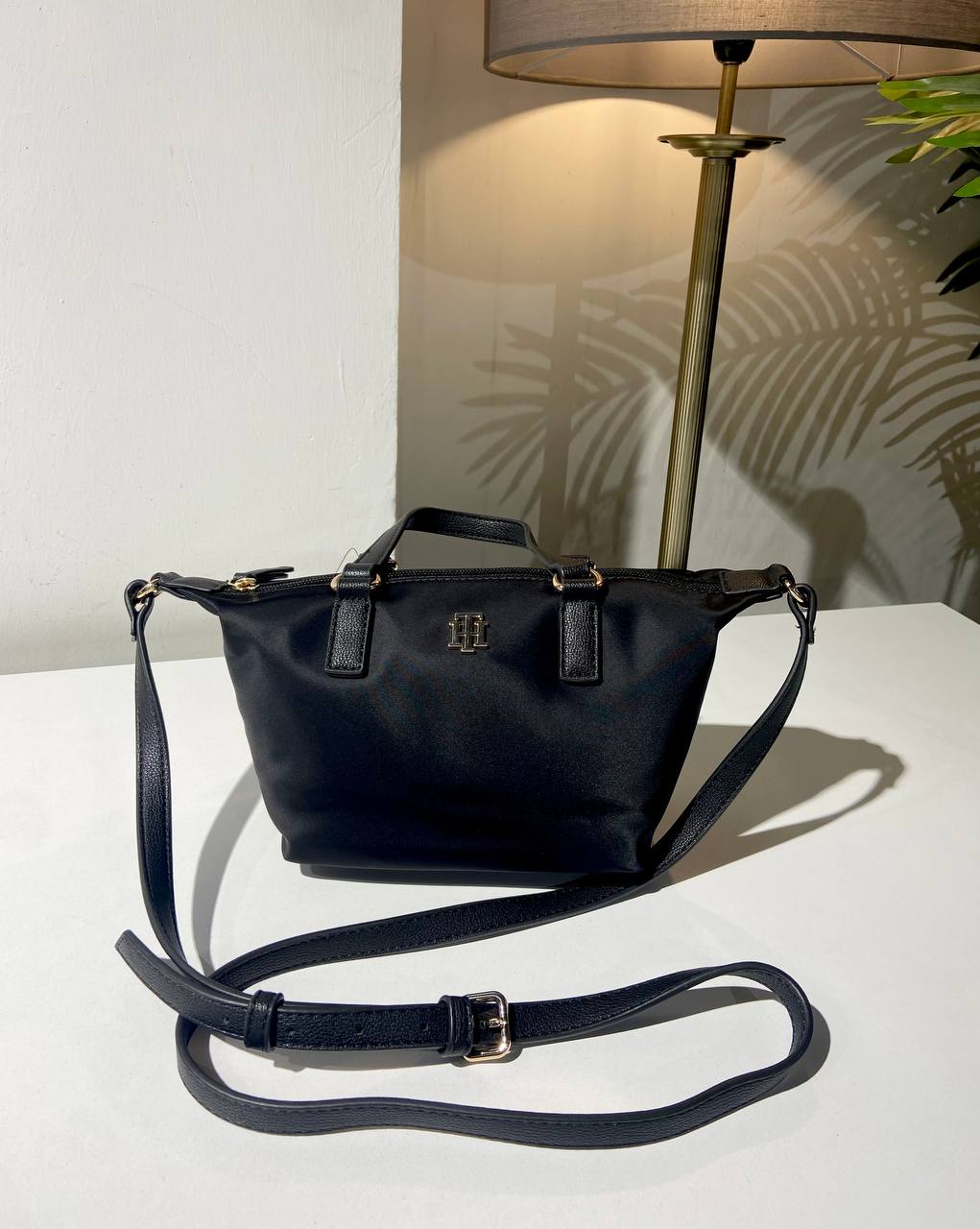 Tommy Hilfiger bag