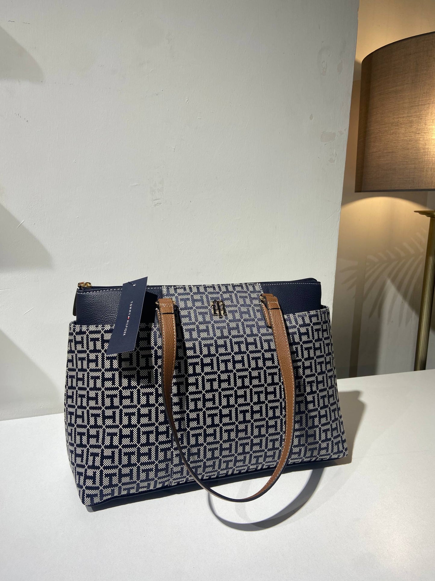 Tommy Hilfiger bag