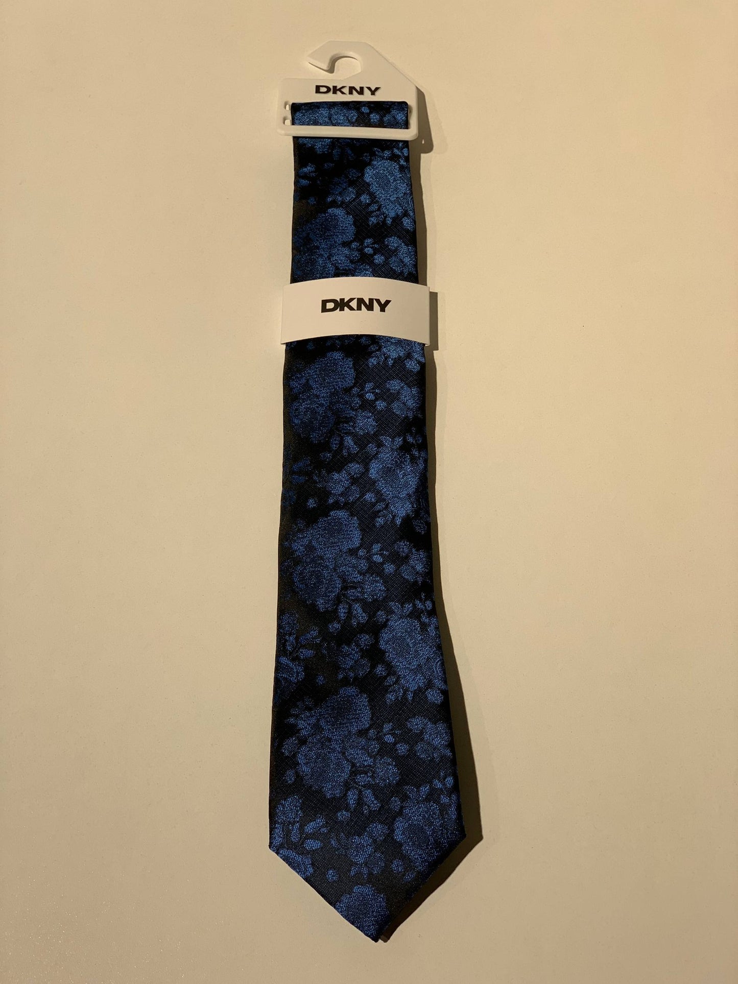 Dkny tie