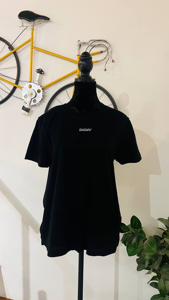 dkny t-shirt size m