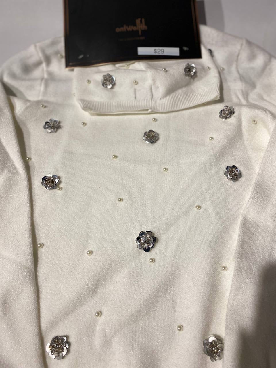 Ontwelfth hat & sweater set size large