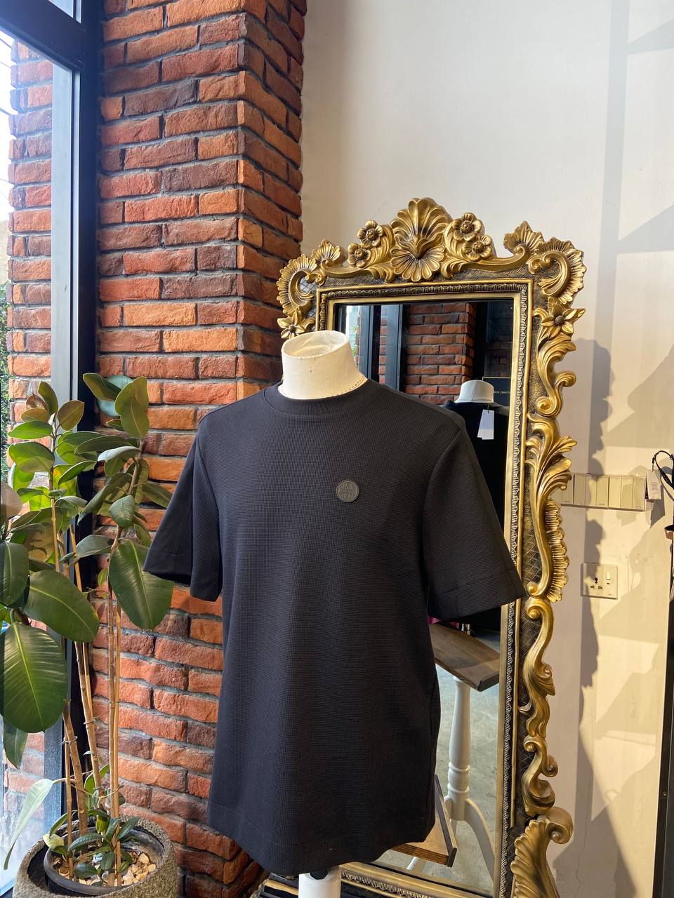 Dkny shirt Size medium