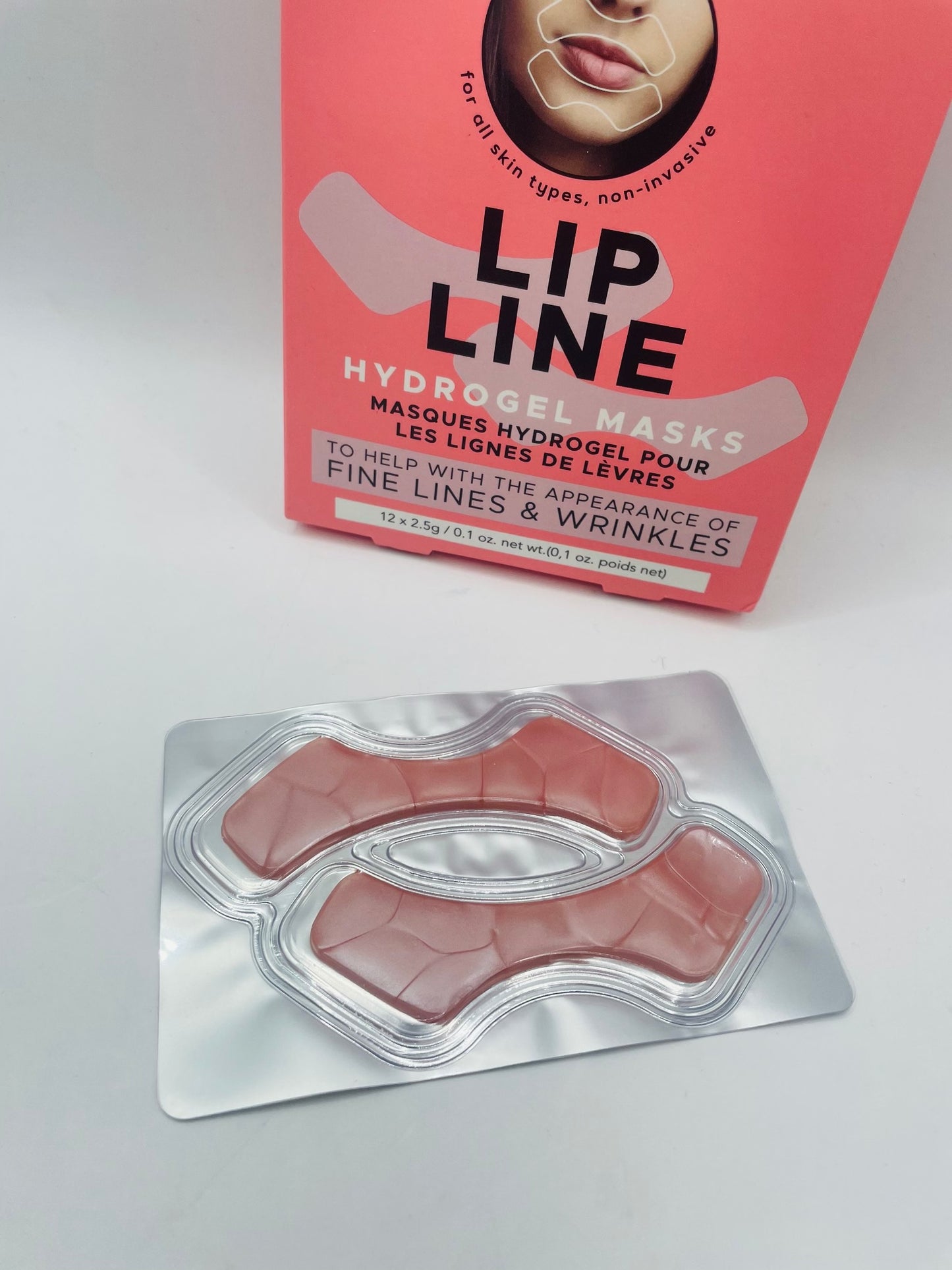 Lip line hydrogel masks