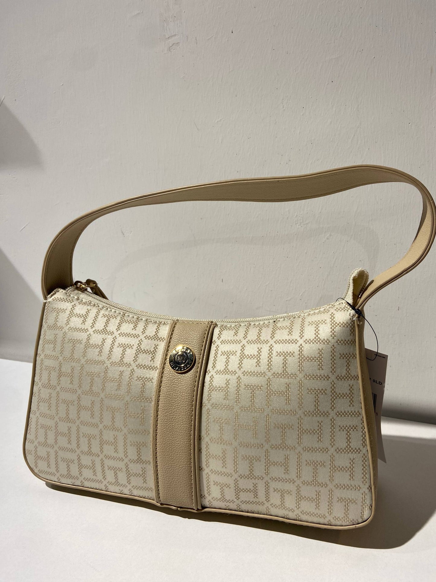 Tommy Hilfiger bag