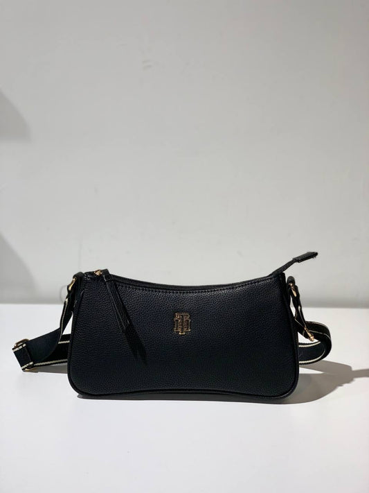 Tommy Hilfiger bag