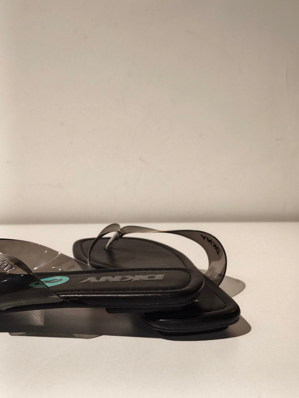 Dkny sandal size8