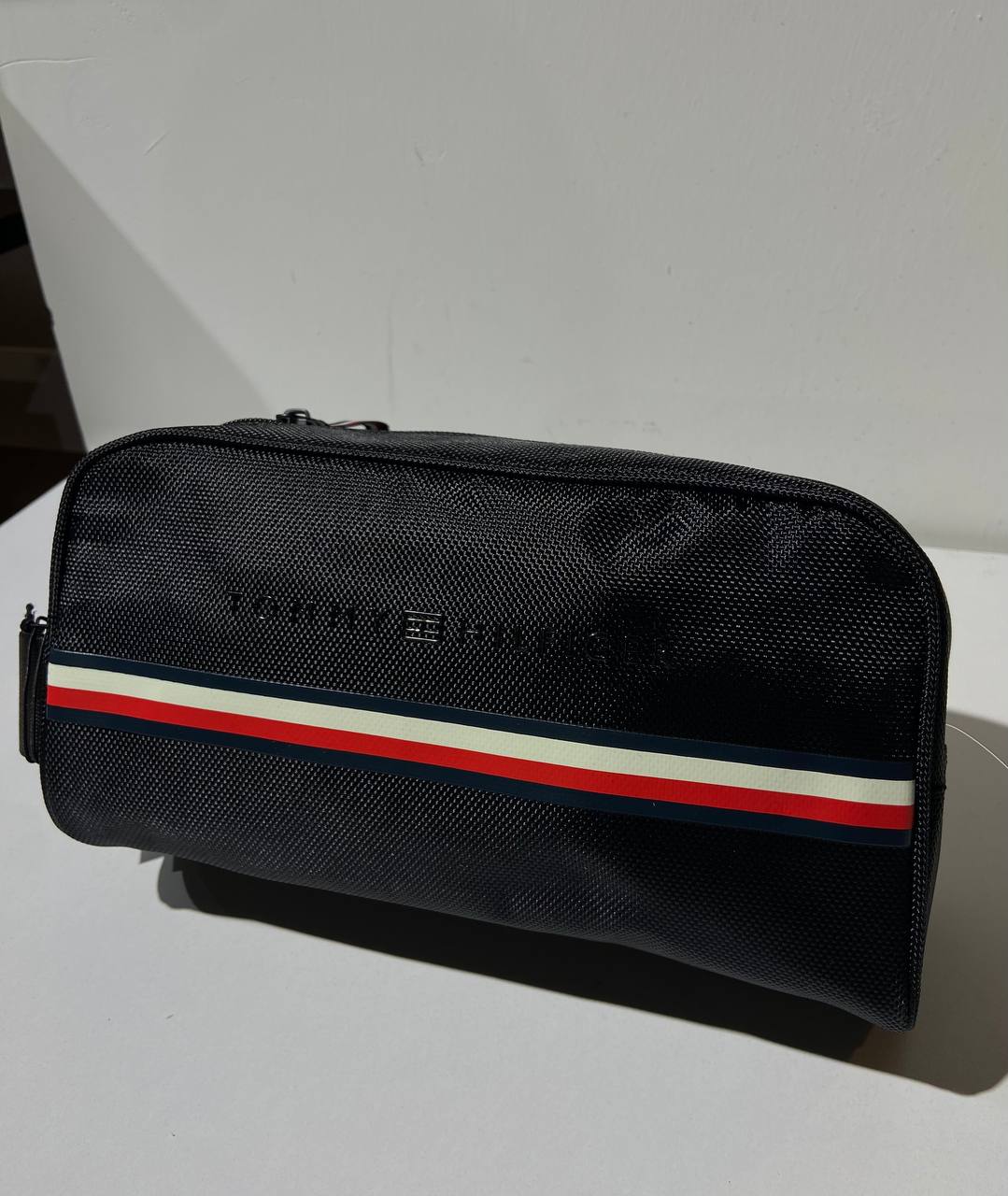 Tommy Hilfiger hand bag