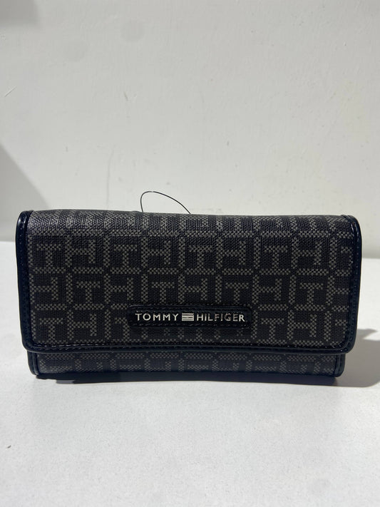 Tommy Hilfiger wallet