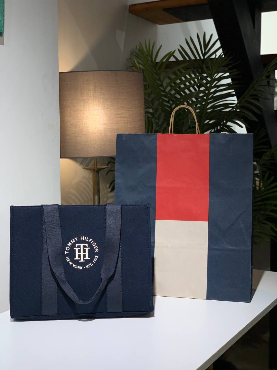 Tommy Hilfiger bag