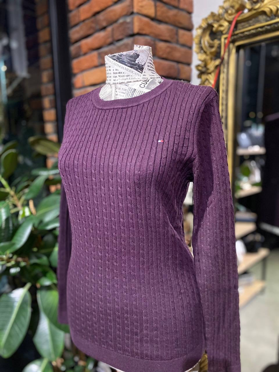 Tommy Hilfiger sweater