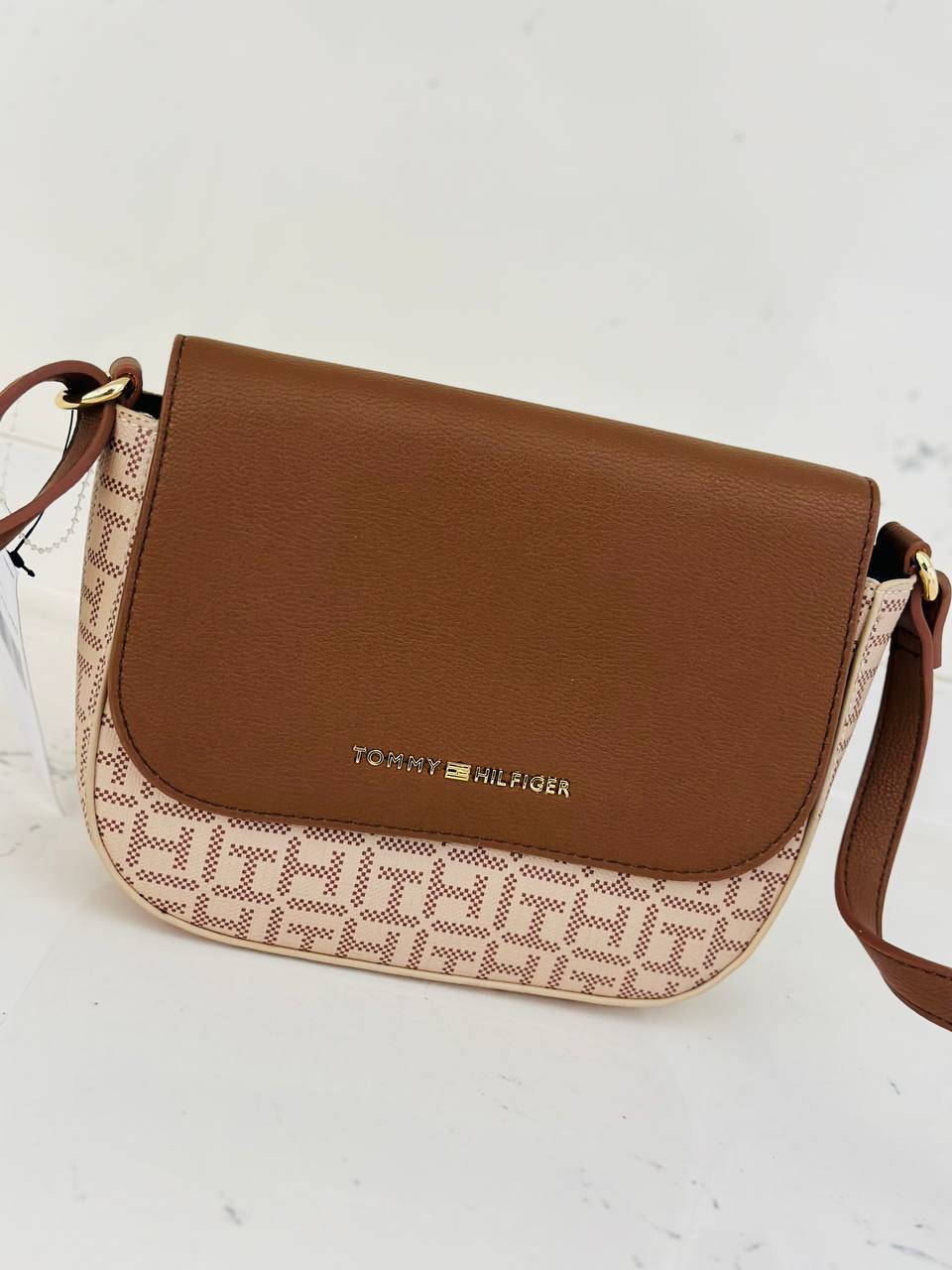 Tommy Hilfiger bag