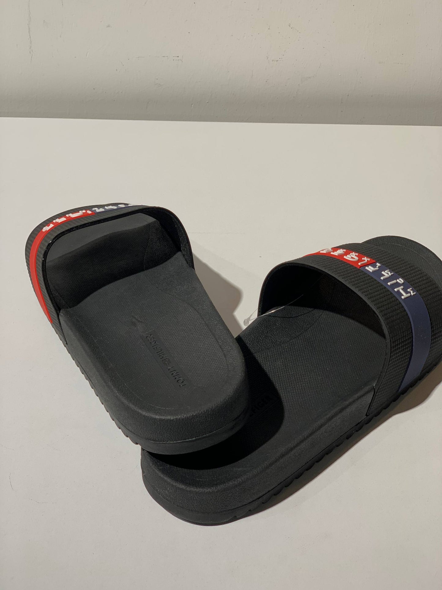 Tommy Hilfiger sandal size 11