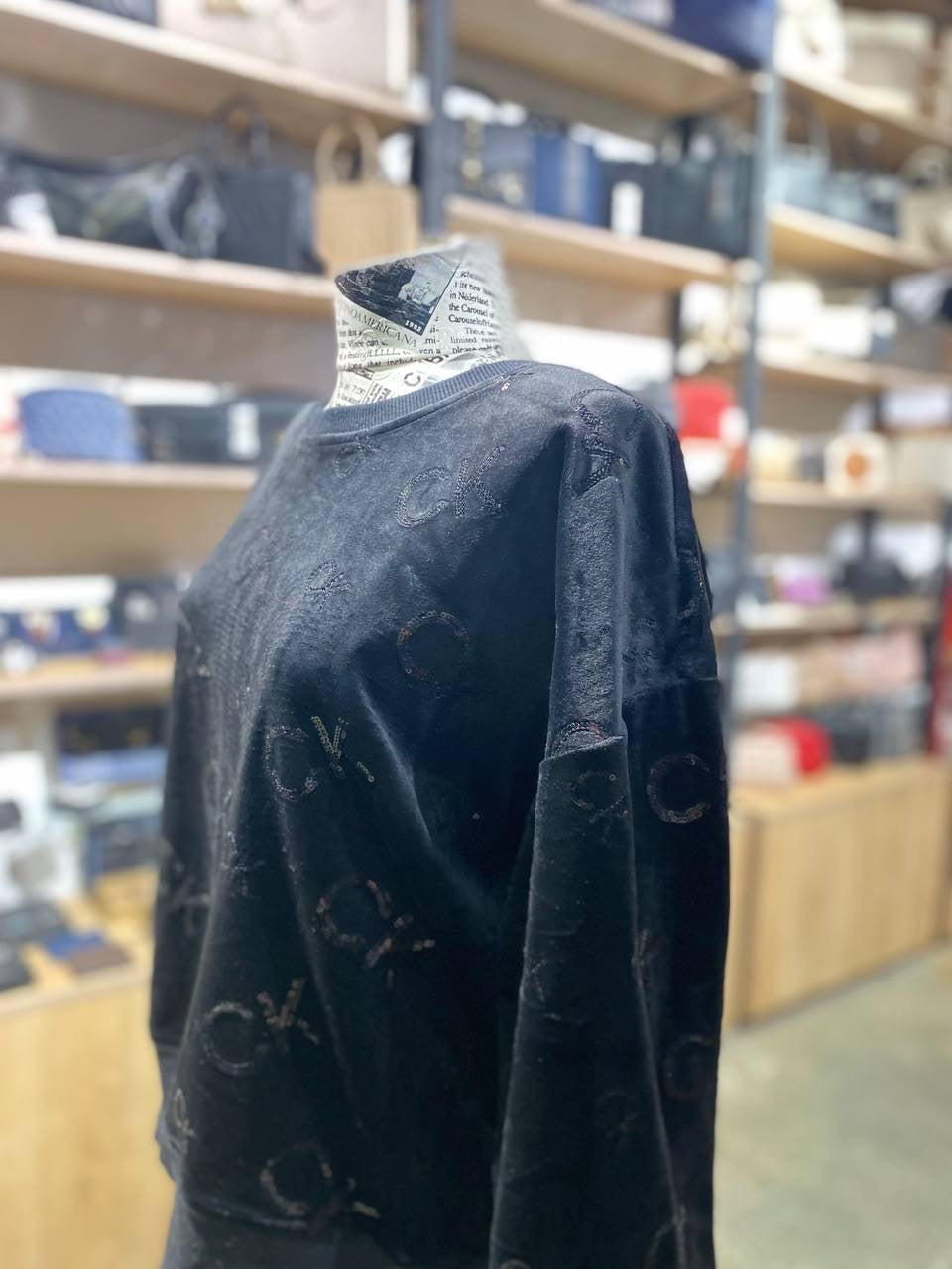 Calvin Klein sweater size large