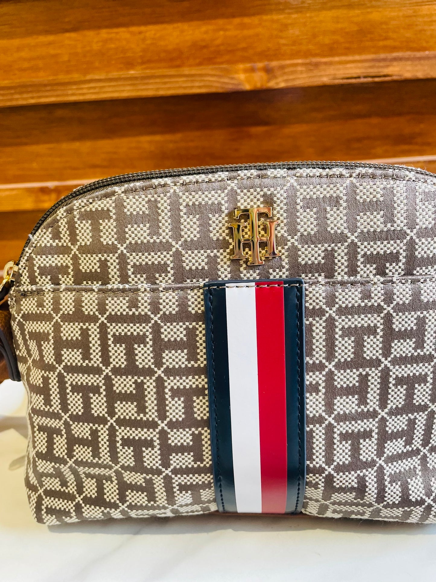 Tommy Hilfiger bag