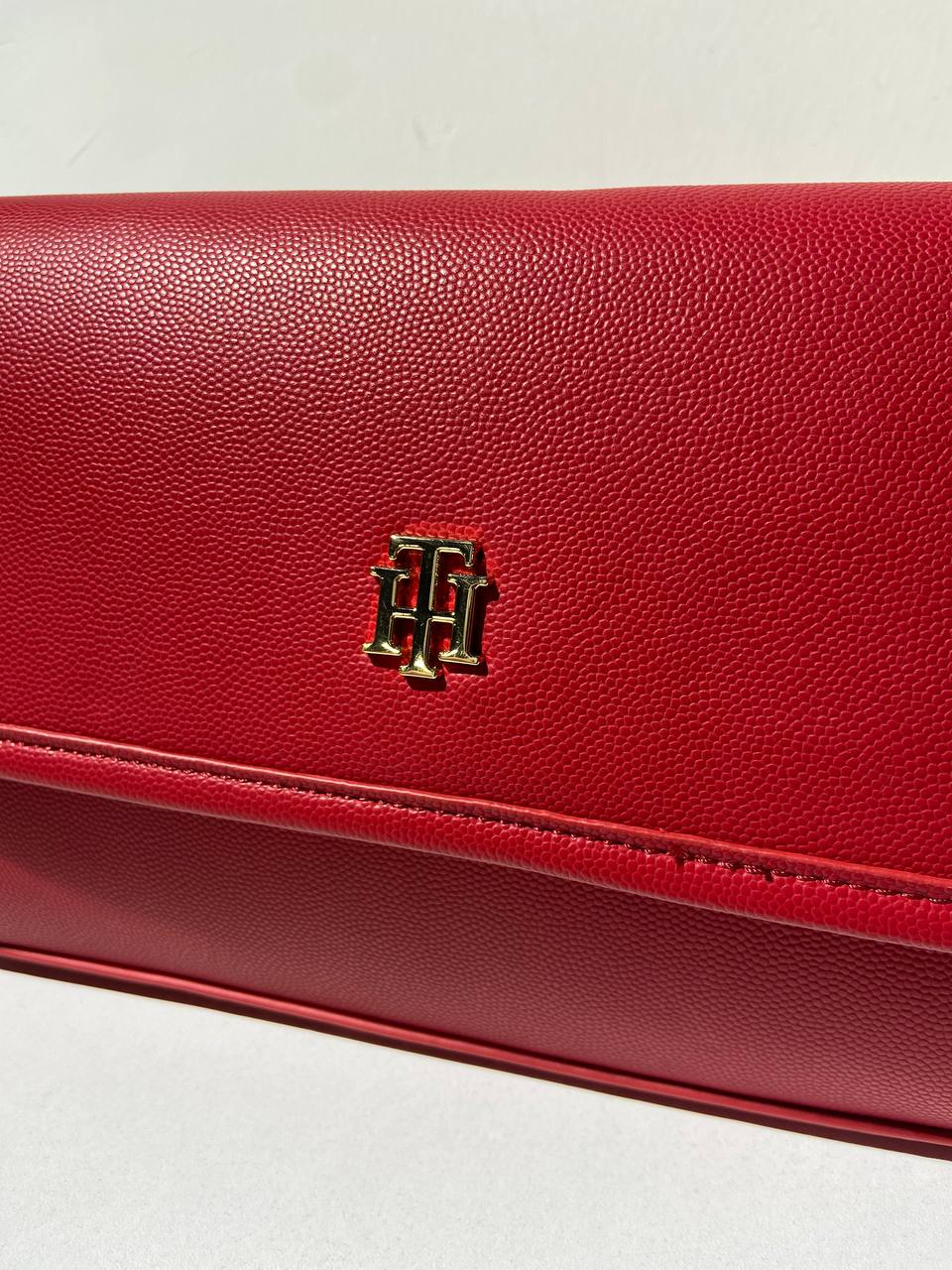 Tommy Hilfiger bag