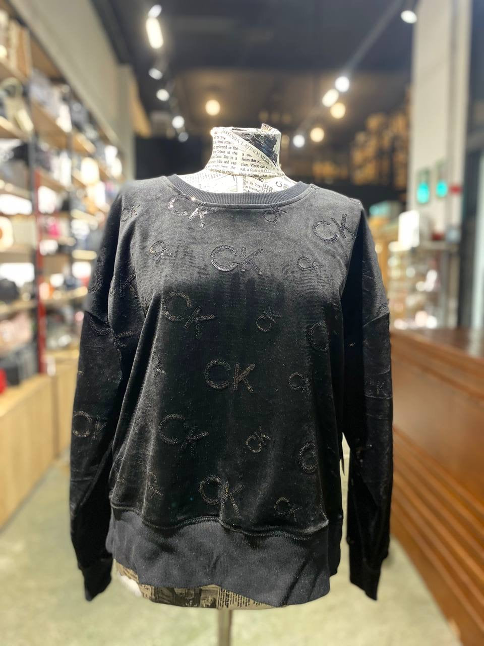 Calvin Klein sweater size large