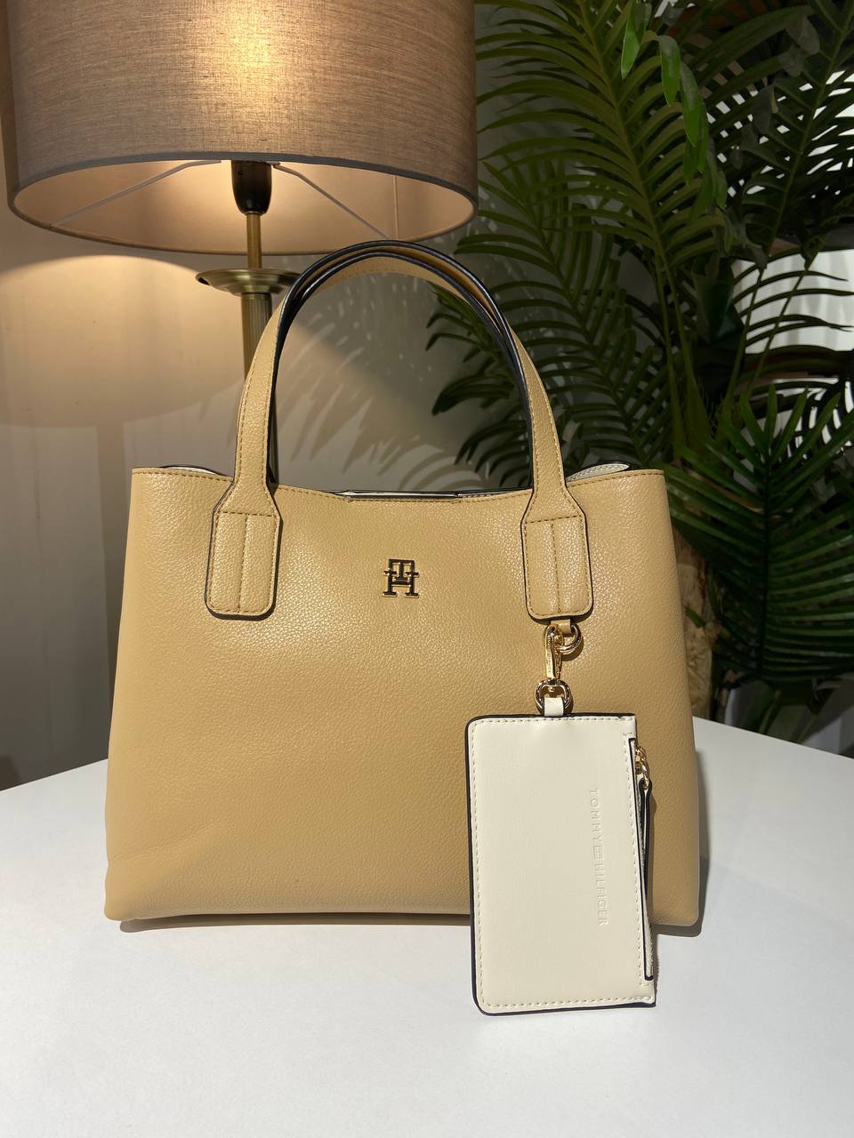Tommy Hilfiger bag