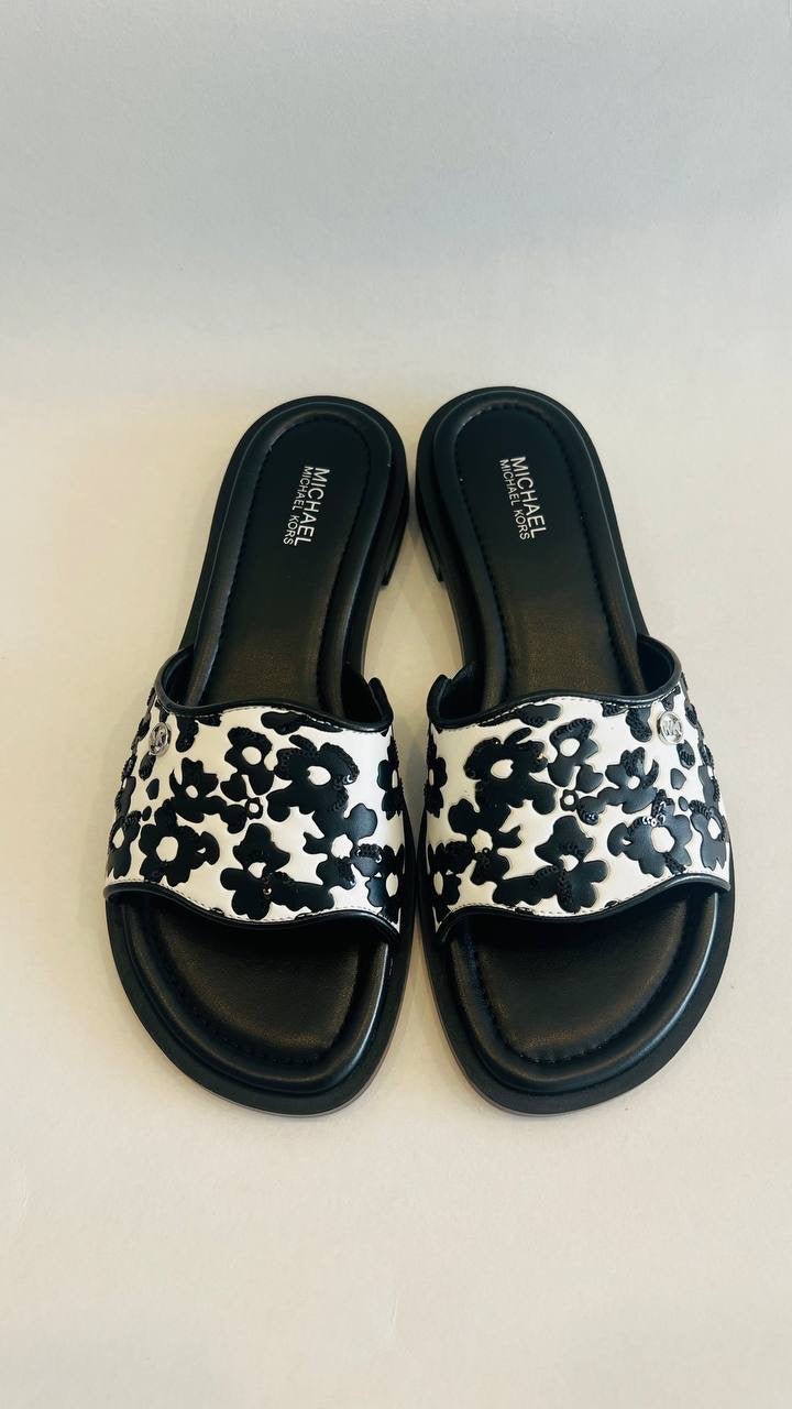 Michael kors sandal size 38