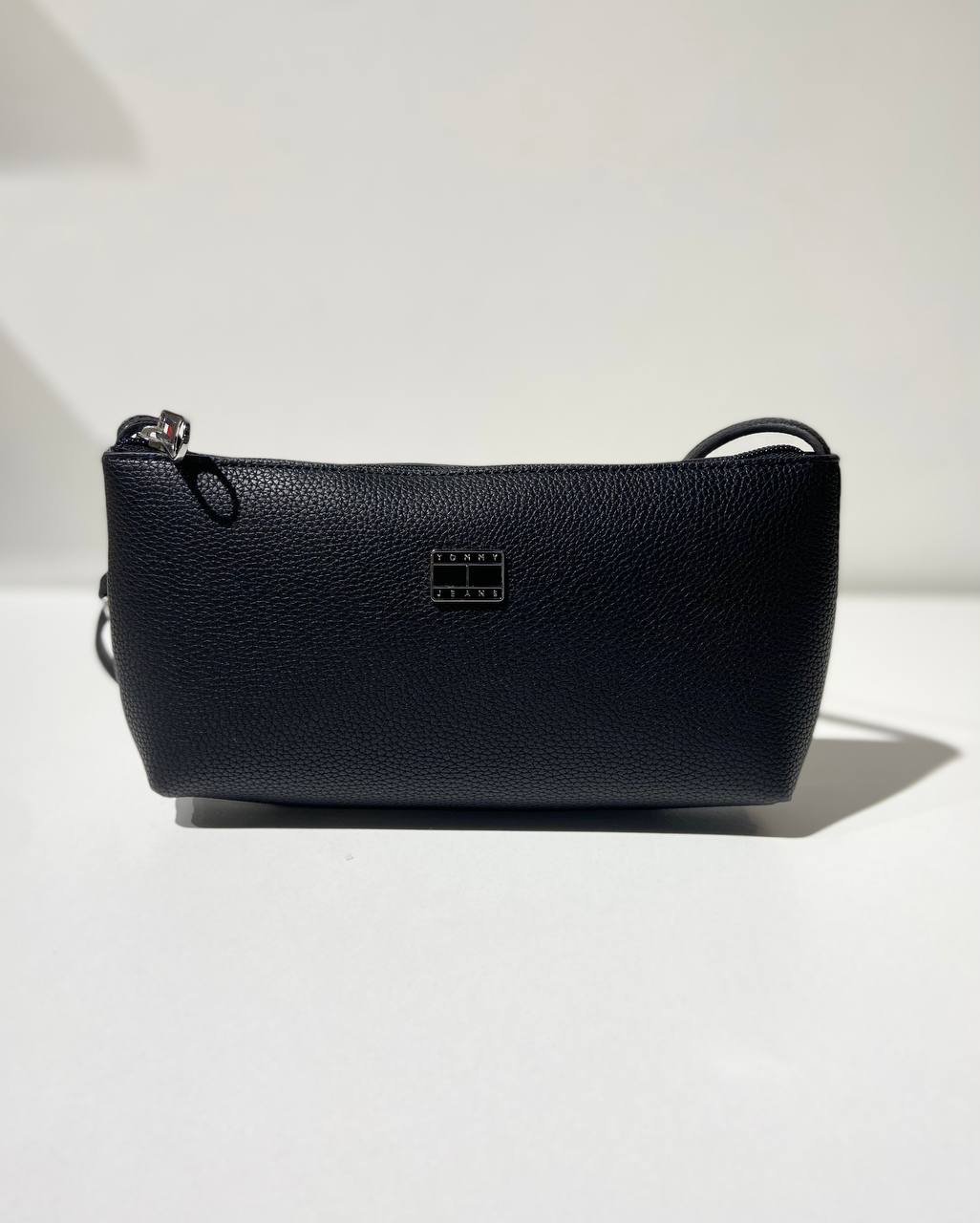 Tommy Hilfiger bag