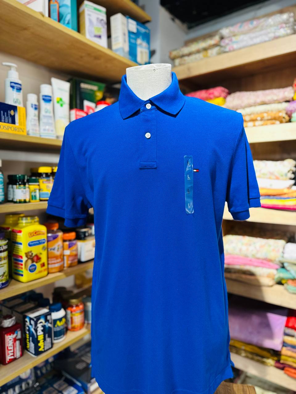 Tommy Hilfiger shirt size large