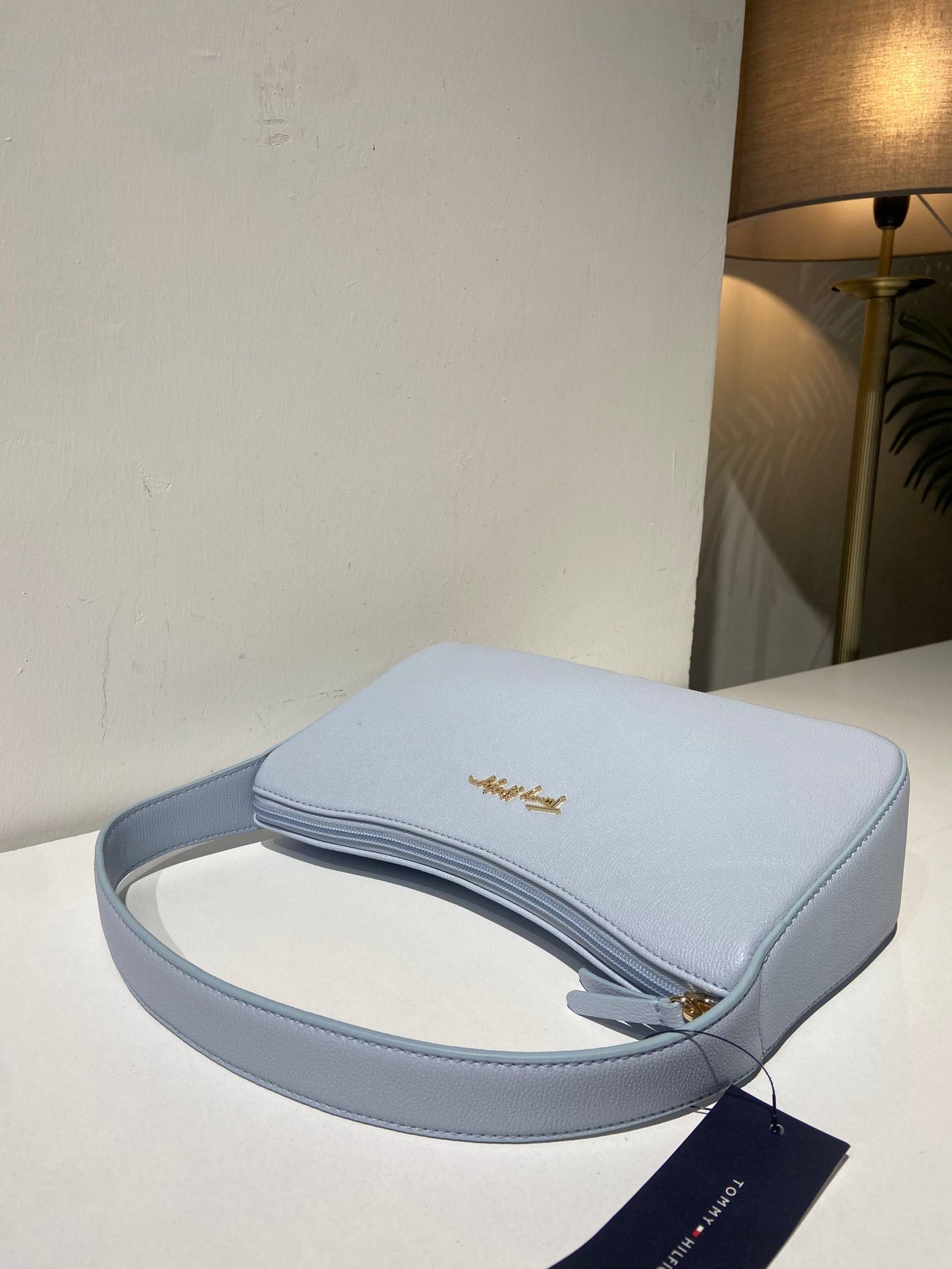 Tommy Hilfiger bag