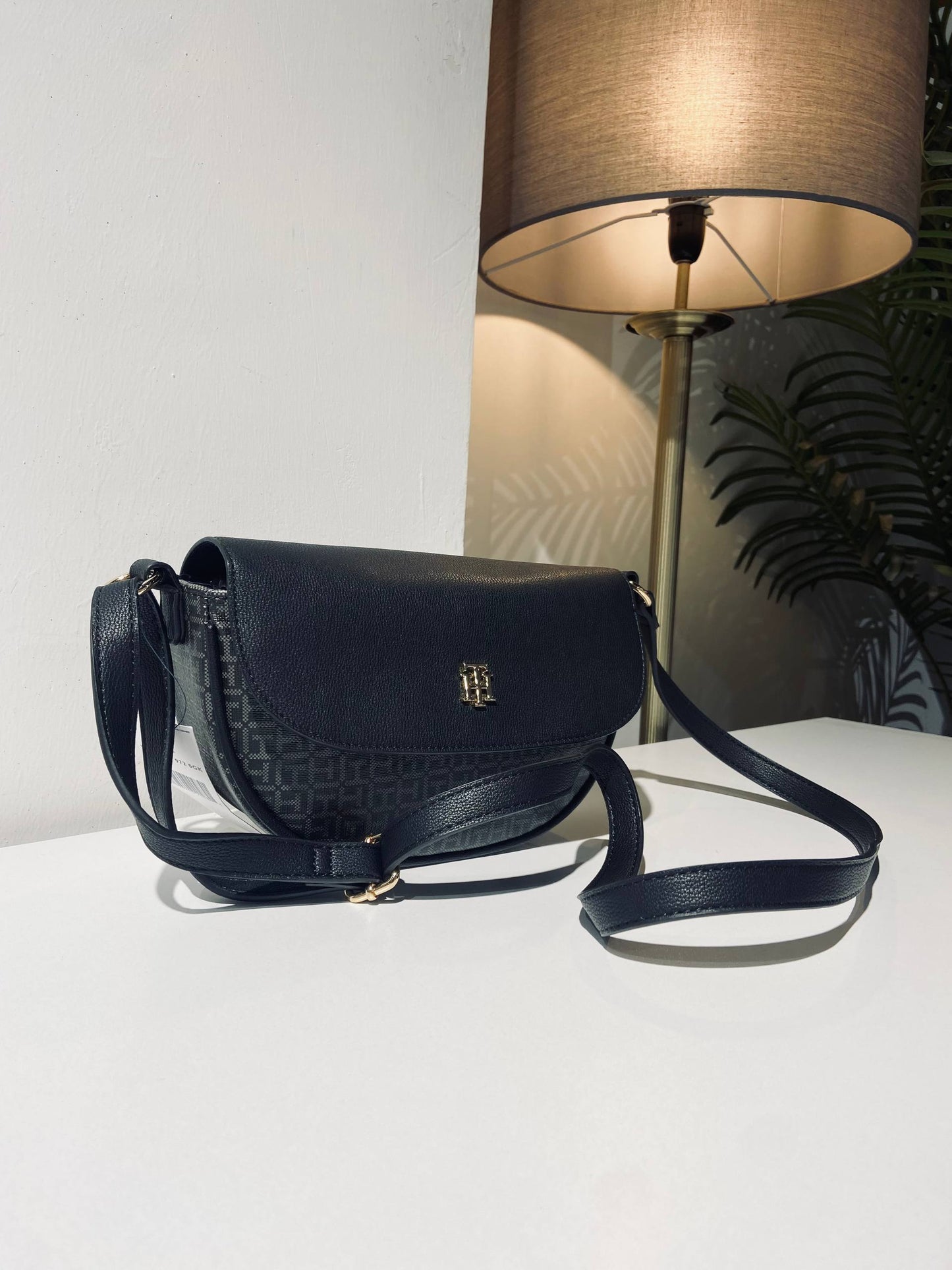 Tommy Hilfiger bag