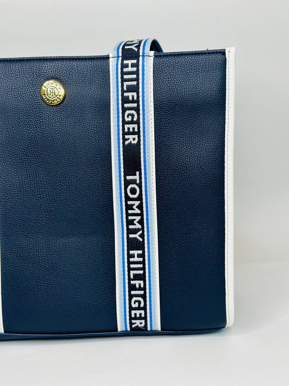 Tommy Hilfiger bag