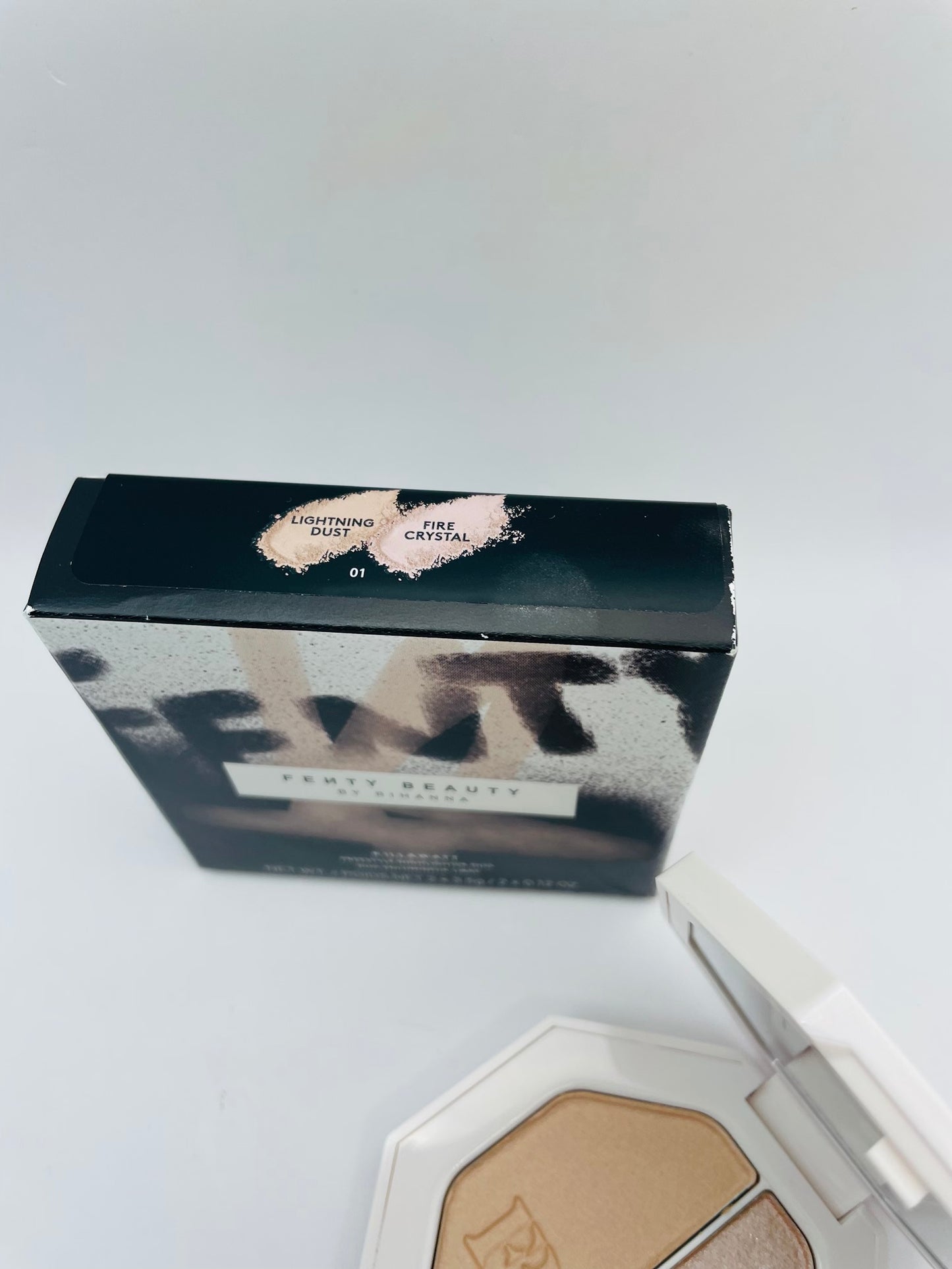 Fenty beauty  highlighter