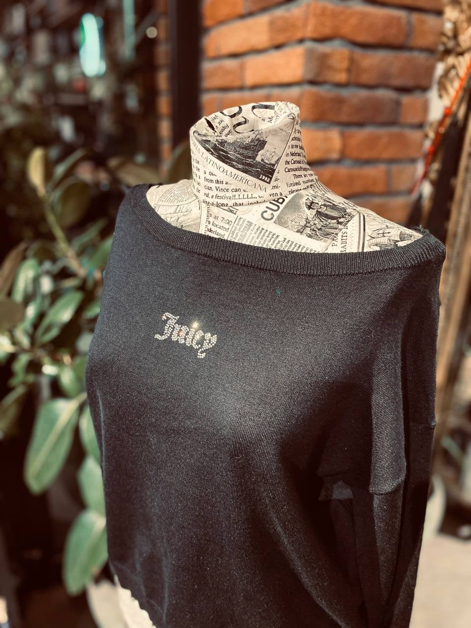 Juicy Couture sweater size medium