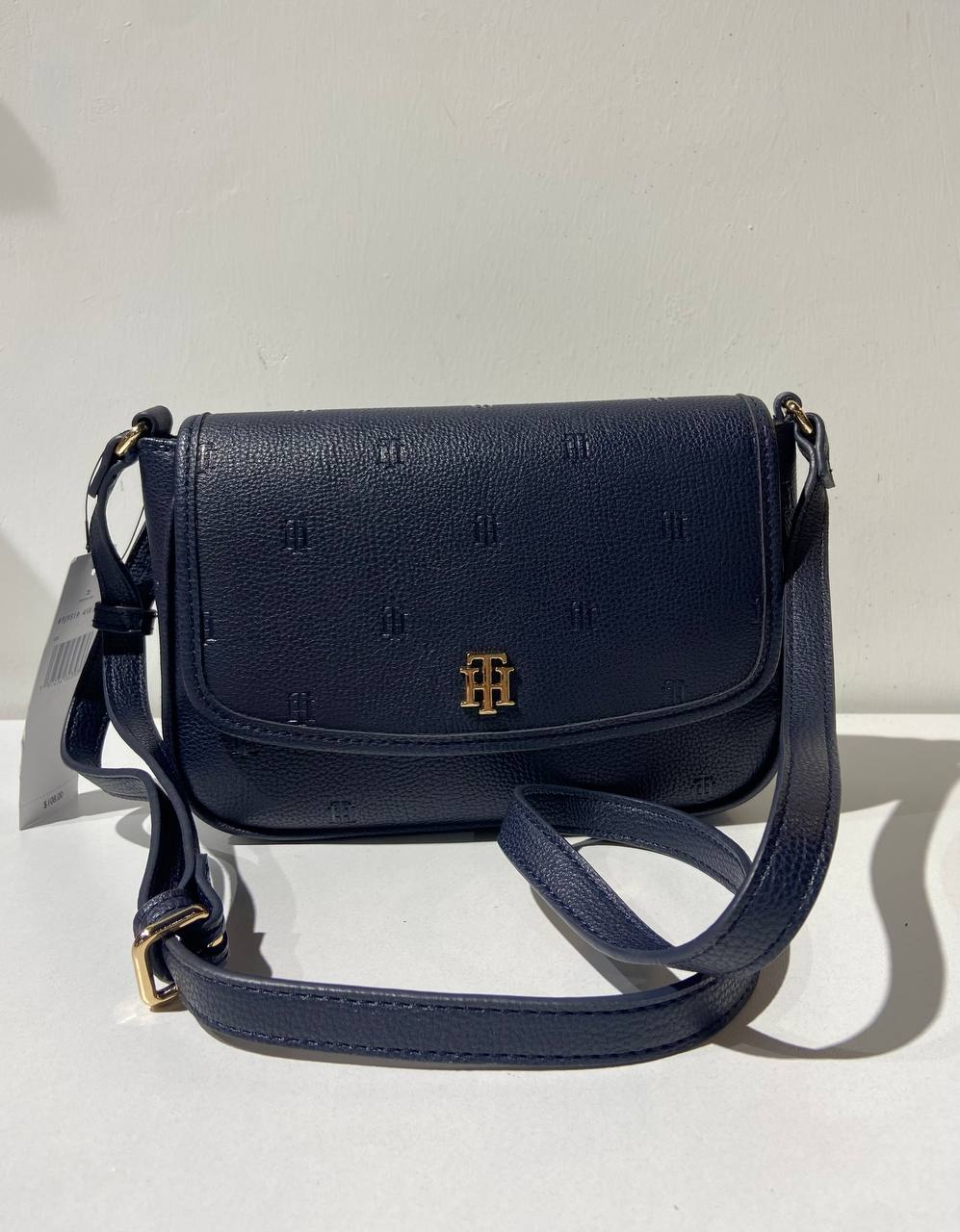 Tommy Hilfiger bag
