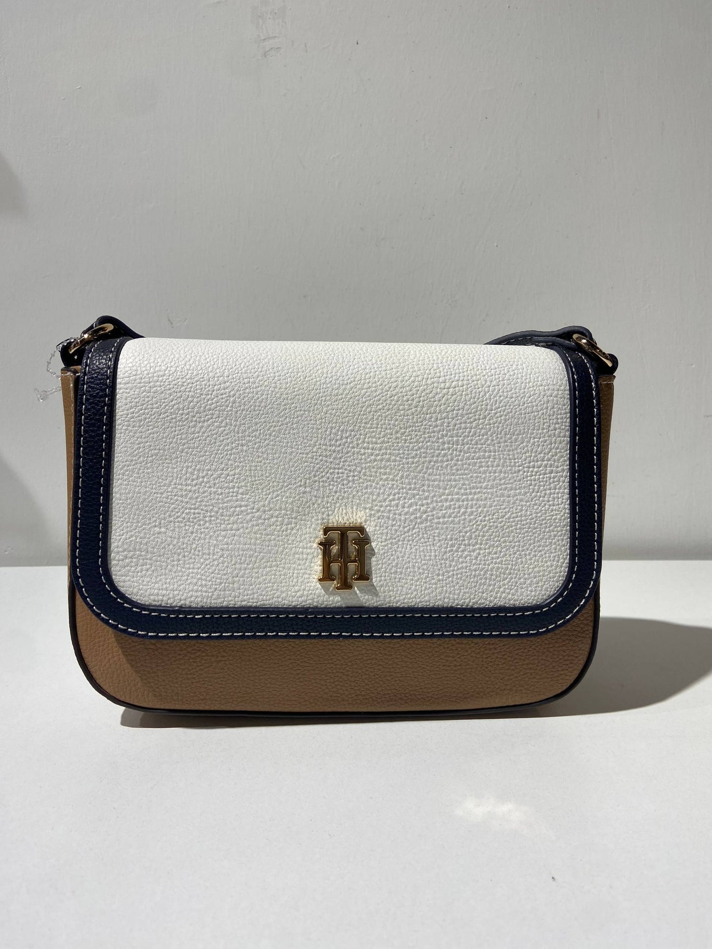 Tommy Hilfiger bag