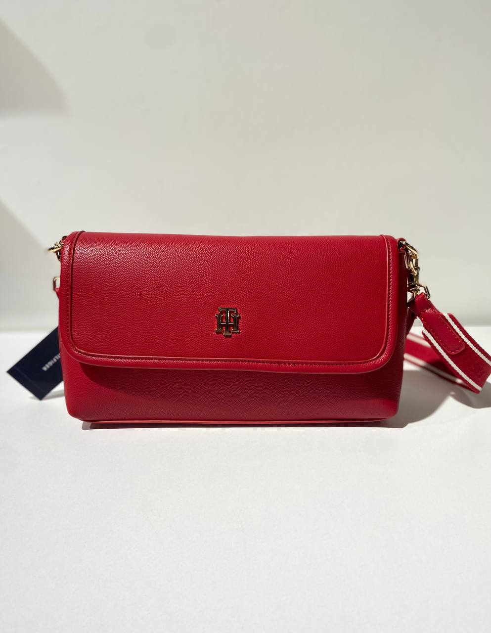 Tommy Hilfiger bag