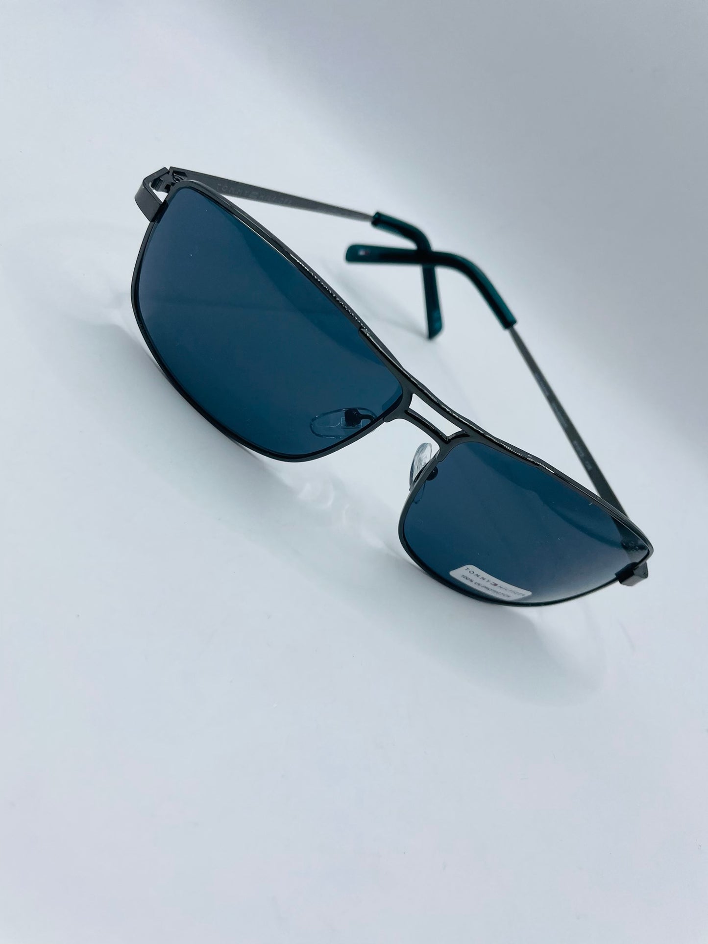 Tommy Hilfiger sunglass