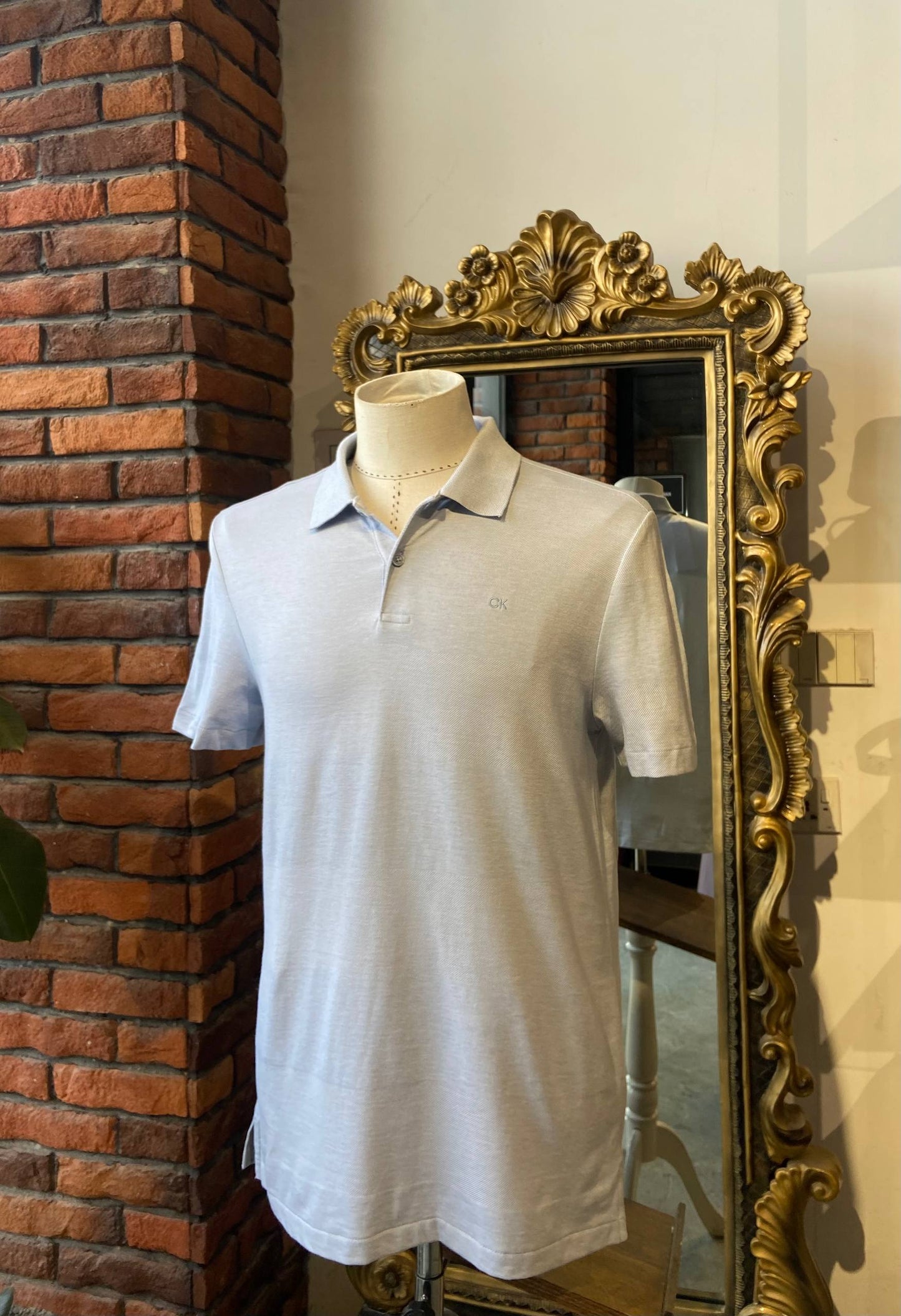 Calvin klein shirt size small