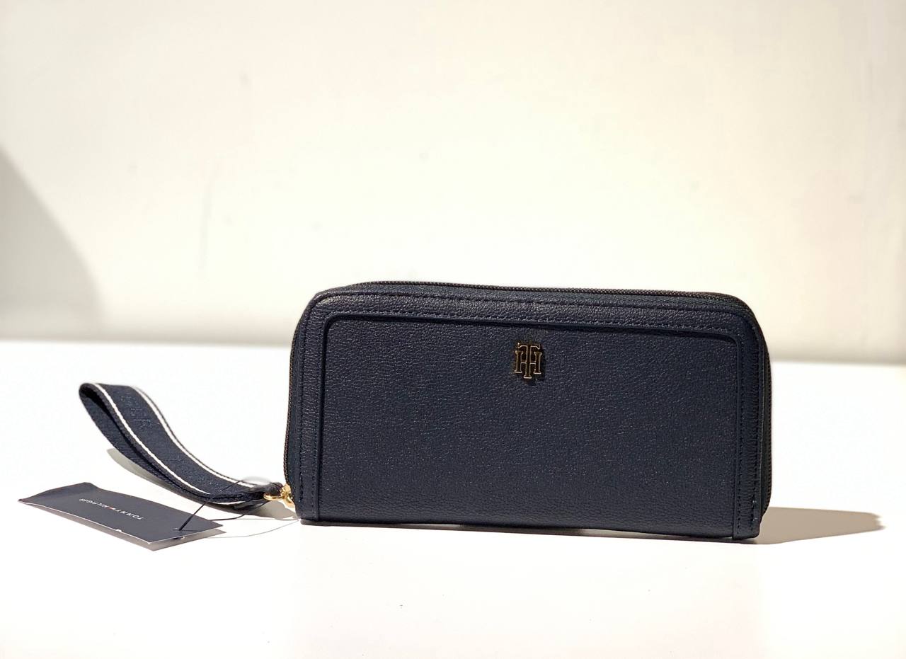 Tommy Hilfiger wallet