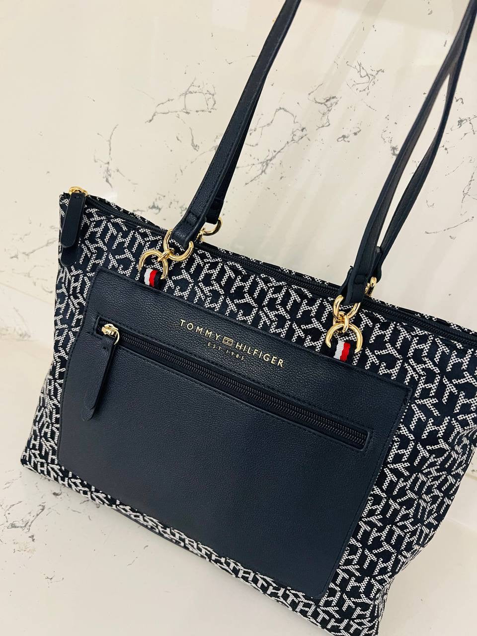 Tommy Hilfiger shoulder bag