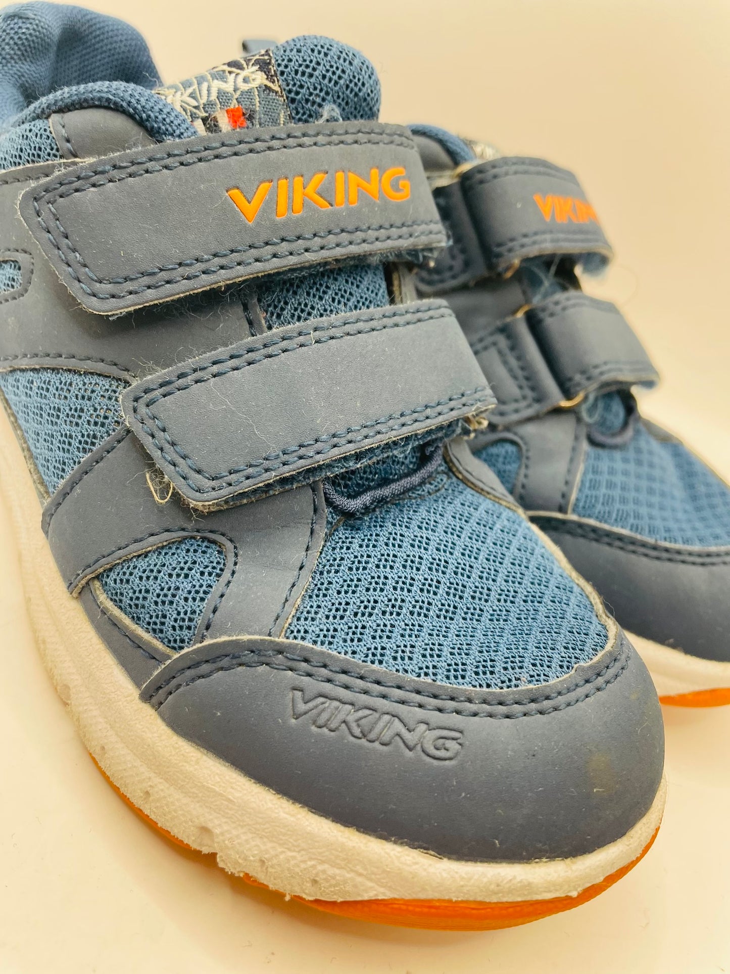 Viking kids sneakers