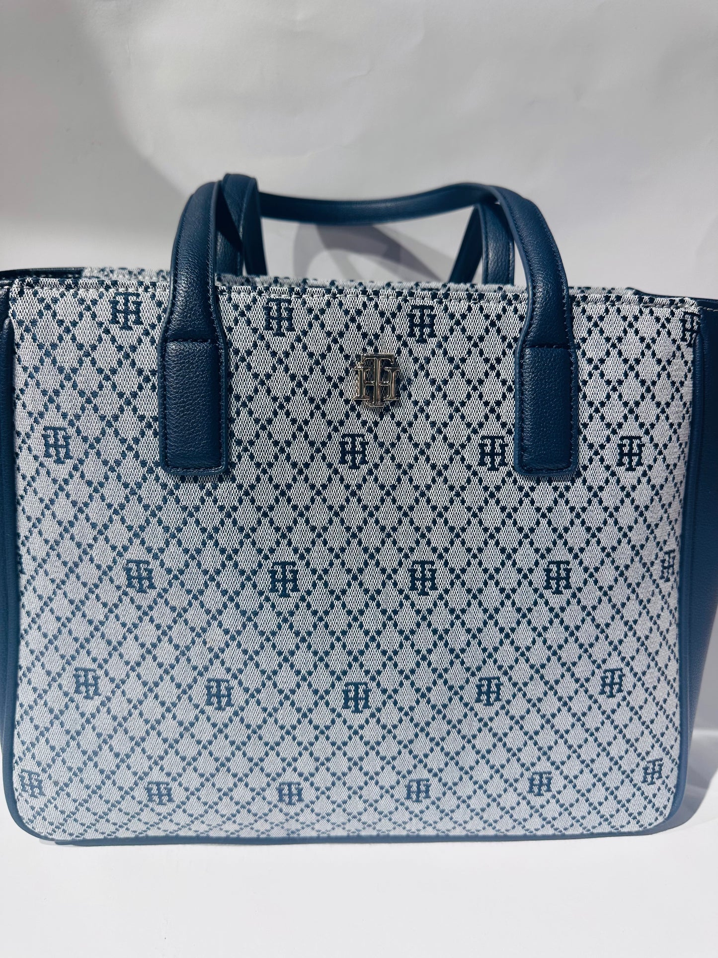 Tommy Hilfiger shoulder bag